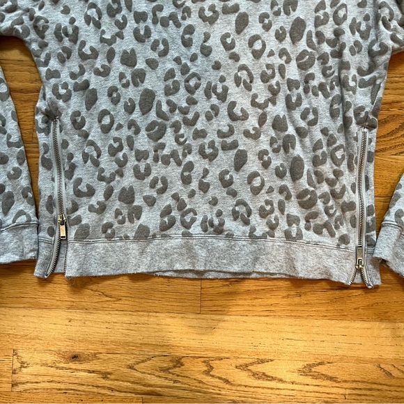 Rails Cheetah Print Side Zipper Marlo Pullover - Picture 3 of 10